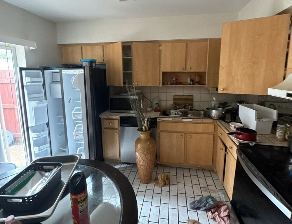 kitchen-before kitchen-before